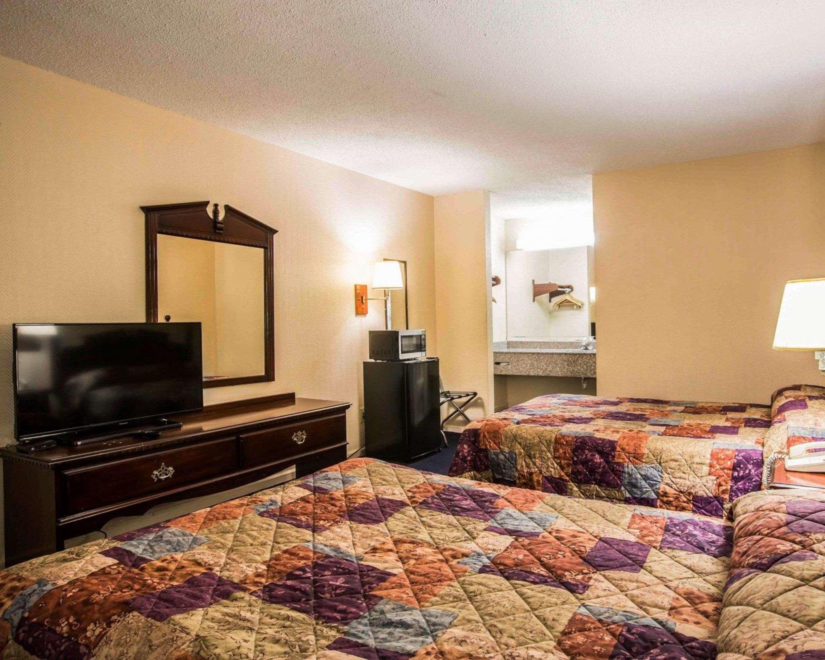 Rodeway Inn Phenix City Extérieur photo