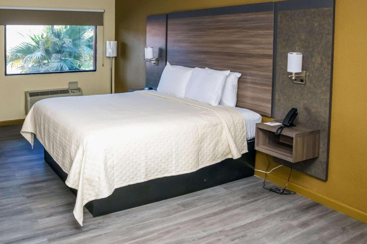 Rodeway Inn Phenix City Extérieur photo